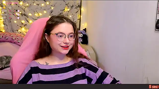 Snapshot of me__hanna chatting on January 25, 2025, 12:17 am me hanna online show from January 25, 2025, 12:17 am