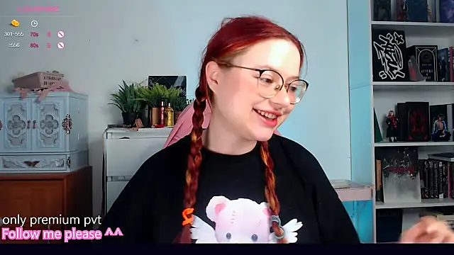 Snapshot of me__hanna chatting on November 6, 2025, 10:10 pm me hanna online show from November 6, 2025, 10:10 pm