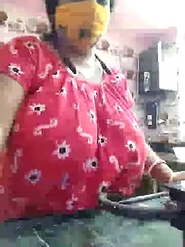 Snapshot of Kayra_34 chatting on January 31, 2025, 2:37 am Kayra 34 online show from January 31, 2025, 2:37 am