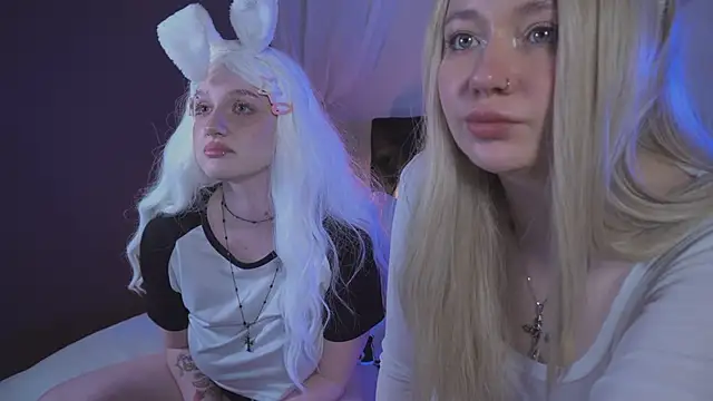 ELLIEJAY online show from April 11, 2026, 5:45 am