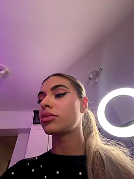 HaileyMadow online show from December 20, 2025, 8:54 am