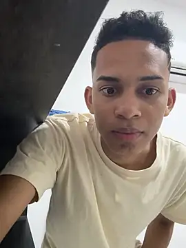 Snapshot of dilan_alfonzo chatting on April 19, 2026, 11:18 pm dilan alfonzo online show from April 19, 2026, 11:18 pm