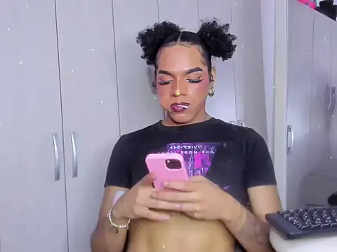 Kendall Hotsexy x online show from April 5, 2026, 3:04 am