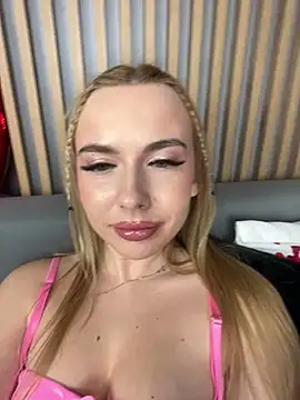Snapshot of Nicole_blonde0 chatting on February 24, 2025, 1:31 pm Nicole blonde0 online show from February 24, 2025, 1:31 pm