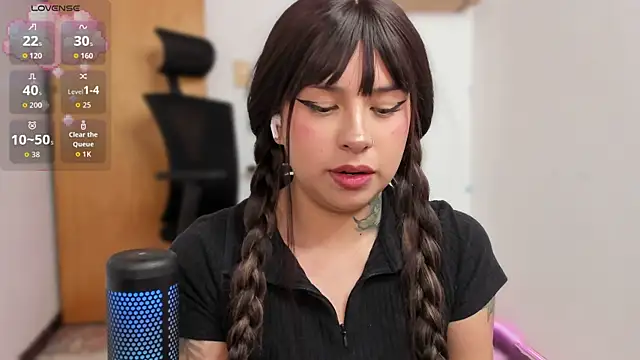 Gingerdoll   online show from April 18, 2026, 3:10 am