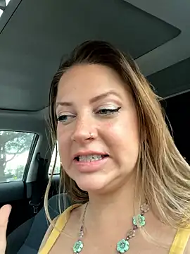 molly witha chance online show from February 11, 2026, 10:26 pm