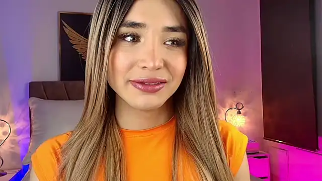 Missantonella  online show from December 7, 2024, 8:27 pm