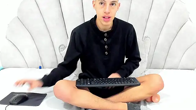 thiago19s online show from April 17, 2026, 1:47 pm