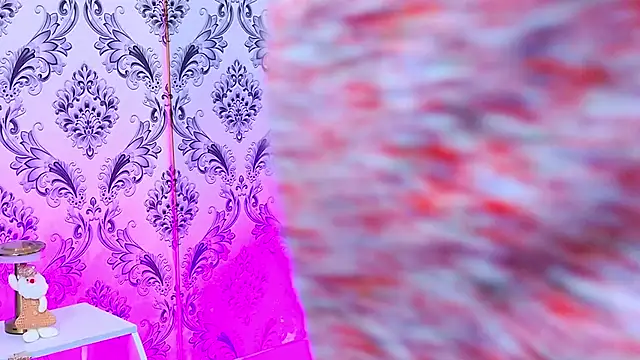 LexaDeRusso online show from December 18, 2025, 8:04 pm