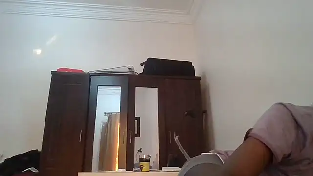 Snapshot of nubiankingkush chatting on November 23, 2025, 12:38 pm nubiankingkush online show from November 23, 2025, 12:38 pm