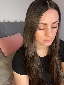 Loella-Rose online show from January 15, 2025, 9:24 am