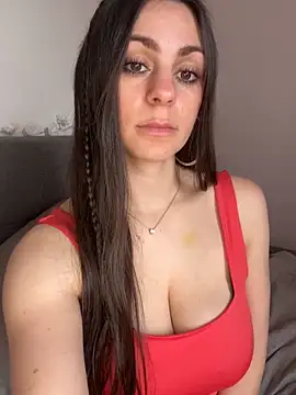 Loella-Rose online show from March 21, 2025, 8:39 am