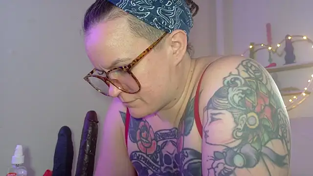 quinnmariexo online show from March 4, 2026, 8:04 pm