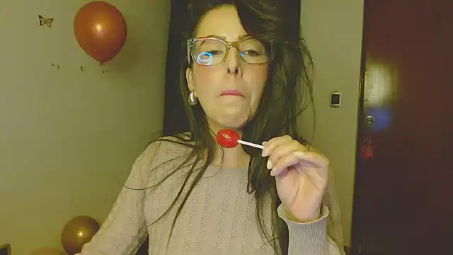 ella peck online show from October 2, 2025, 3:24 am