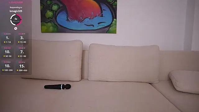 cuteface bigass  online show from November 11, 2025, 9:15 pm