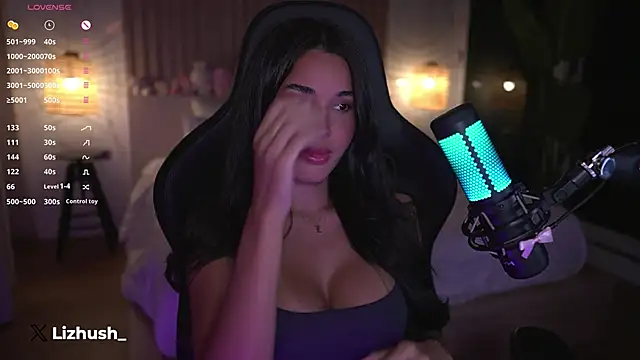 Snapshot of Lizhush_ chatting on February 18, 2025, 4:37 pm Lizhush online show from February 18, 2025, 4:37 pm