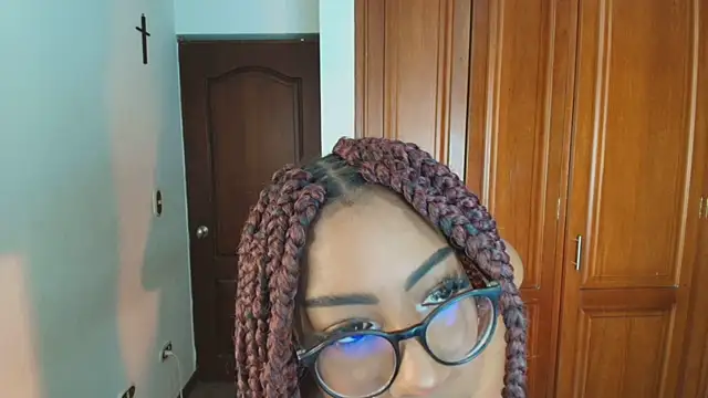 Raquel jones online show from March 22, 2025, 11:42 am