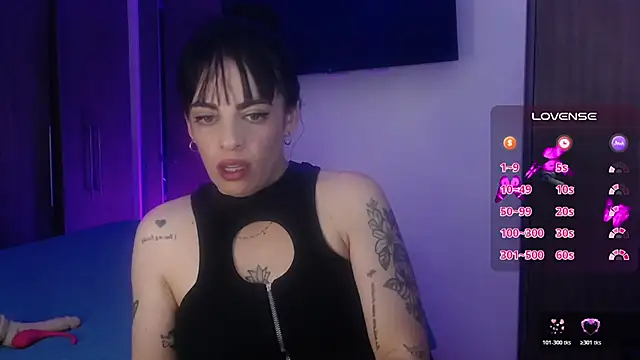 violett honney online show from July 24, 2026, 4:21 am