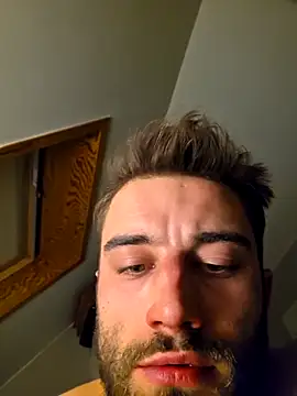 Snapshot of Vekie_007 chatting on April 3, 2026, 11:47 pm Vekie 007 online show from April 3, 2026, 11:47 pm