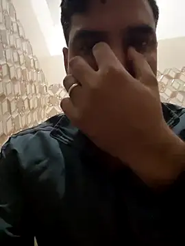 Snapshot of bull_4hottie chatting on December 1, 2025, 1:21 am bull 4hottie online show from December 1, 2025, 1:21 am