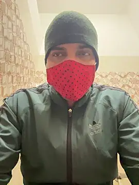 Snapshot of bull_4hottie chatting on December 2, 2025, 1:33 am bull 4hottie online show from December 2, 2025, 1:33 am