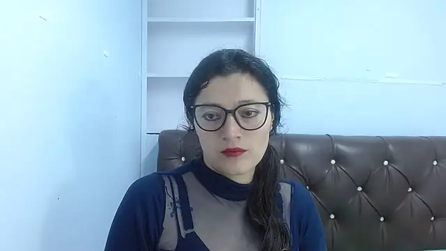 Snapshot of lunazulsj chatting on January 6, 2025, 4:34 pm lunazulsj online show from January 6, 2025, 4:34 pm