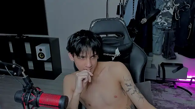 MarkBrowniii online show from March 18, 2025, 1:00 am