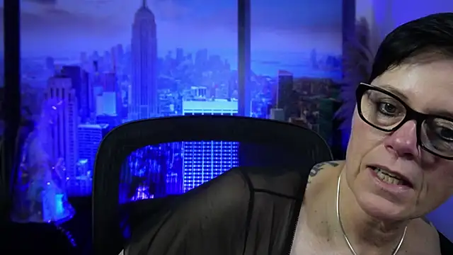 ninarandmann online show from December 1, 2025, 6:57 pm