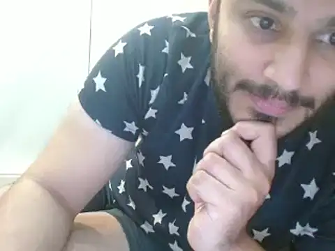 Snapshot of robintoit chatting on December 3, 2024, 7:22 pm robintoit online show from December 3, 2024, 7:22 pm