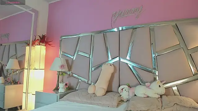 Bonniepark online show from April 15, 2026, 1:07 pm