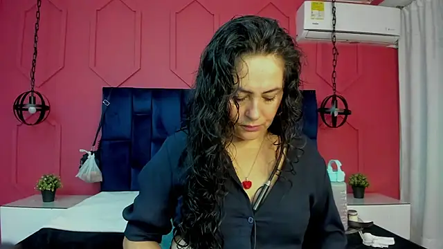 hanny milf online show from May 21, 2026, 11:50 am