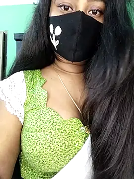 Idhika Paul online show from March 31, 2026, 11:49 pm