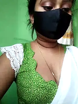 Idhika Paul online show from April 6, 2026, 9:21 am