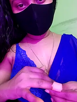 Idhika Paul online show from May 14, 2026, 3:19 pm