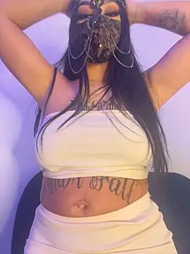 kamila french online show from March 17, 2026, 10:02 pm