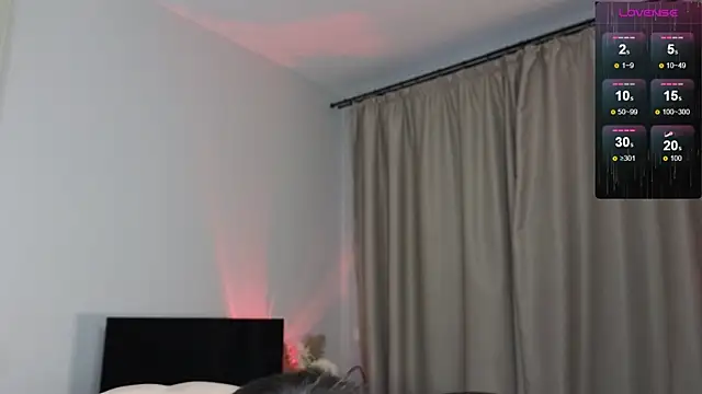 R1mmo   online show from November 13, 2025, 12:37 pm