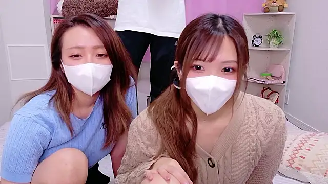 ayu yu xo online show from October 17, 2025, 9:45 am