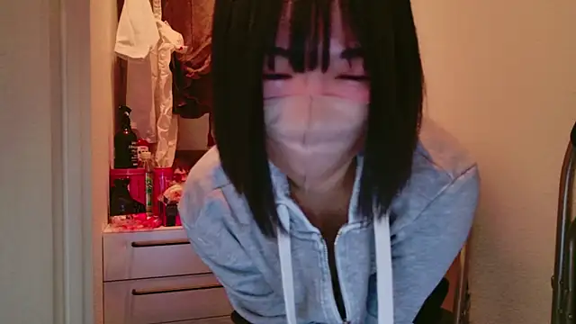 Snapshot of Minami_San chatting on February 4, 2025, 3:36 pm Minami San online show from February 4, 2025, 3:36 pm