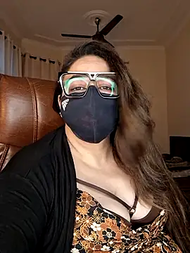 SEXY-Sardarni online show from July 8, 2026, 7:57 am