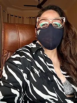 SEXY-Sardarni online show from July 9, 2026, 2:21 pm