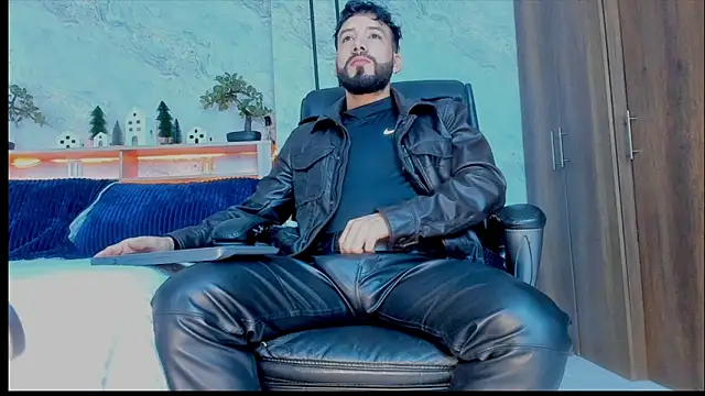 bruno woods online show from December 14, 2024, 3:36 pm