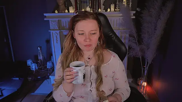 Snapshot of carolina_elf chatting on January 17, 2026, 5:34 am carolina elf online show from January 17, 2026, 5:34 am