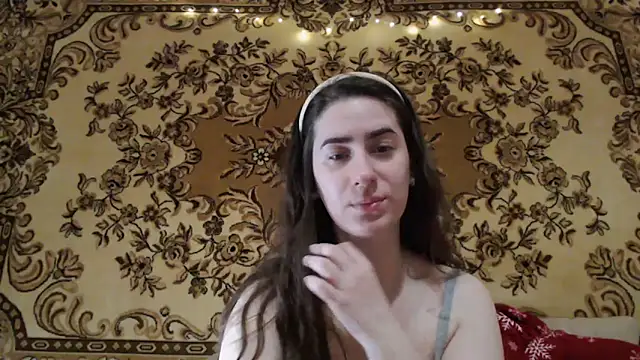 INELIKA online show from December 3, 2025, 9:57 pm