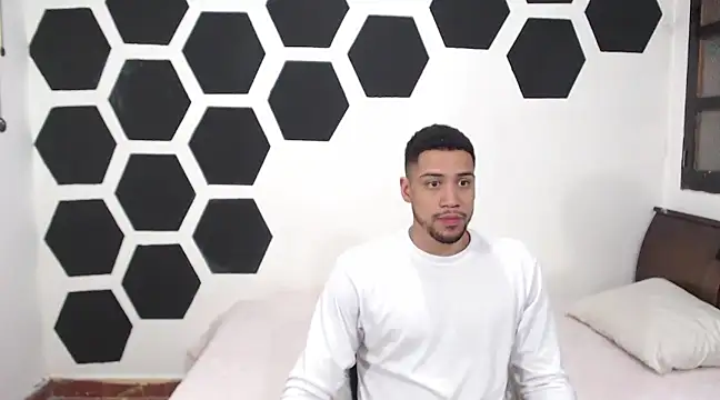 Jhors  Collens online show from December 10, 2024, 5:07 am