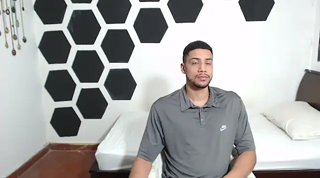 Jhors  Collens online show from February 5, 2025, 4:48 am