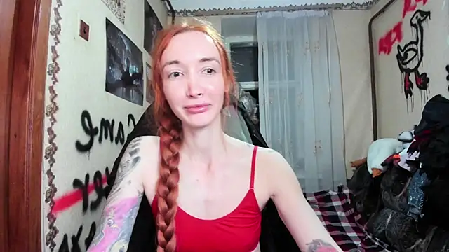 Roxy Silver online show from November 30, 2025, 8:02 pm