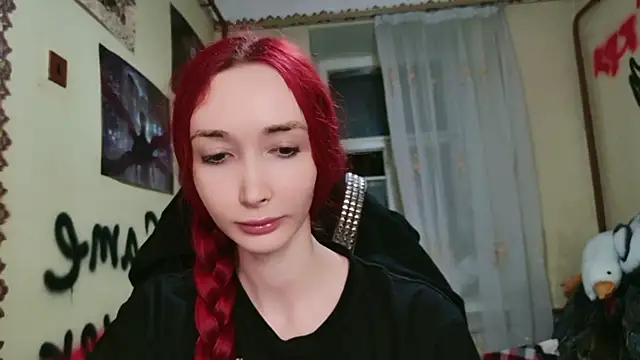 Snapshot of Roxy_Silver chatting on July 8, 2026, 8:46 pm Roxy Silver online show from July 8, 2026, 8:46 pm