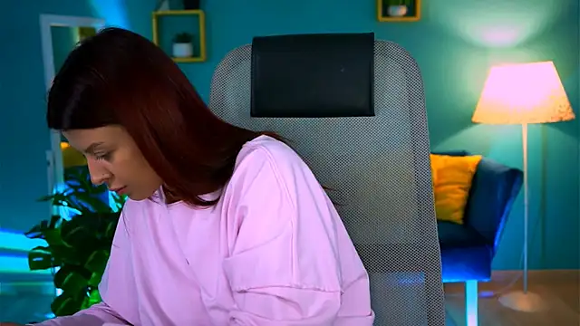 NicoleMun online show from February 13, 2026, 12:45 pm