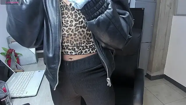 xenia golden online show from September 29, 2025, 12:54 pm