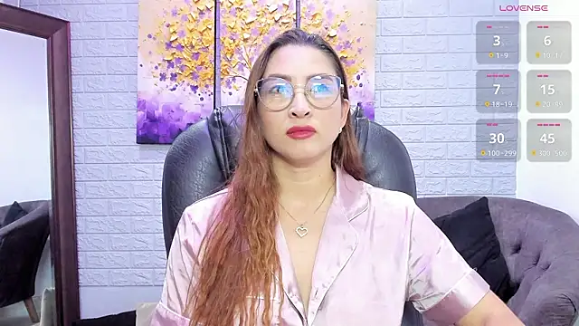  LaraMom  online show from March 10, 2026, 9:31 pm